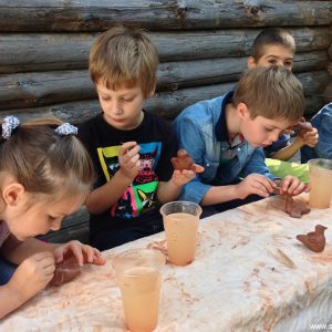 лепка руками из глины